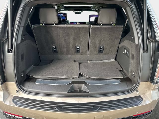Certified 2025 Cadillac Escalade Sport Platinum AWD/4WD image 5