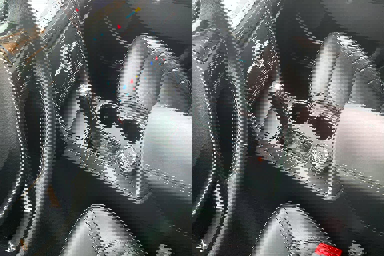 Used 2019 Ford Explorer Platinum image 18