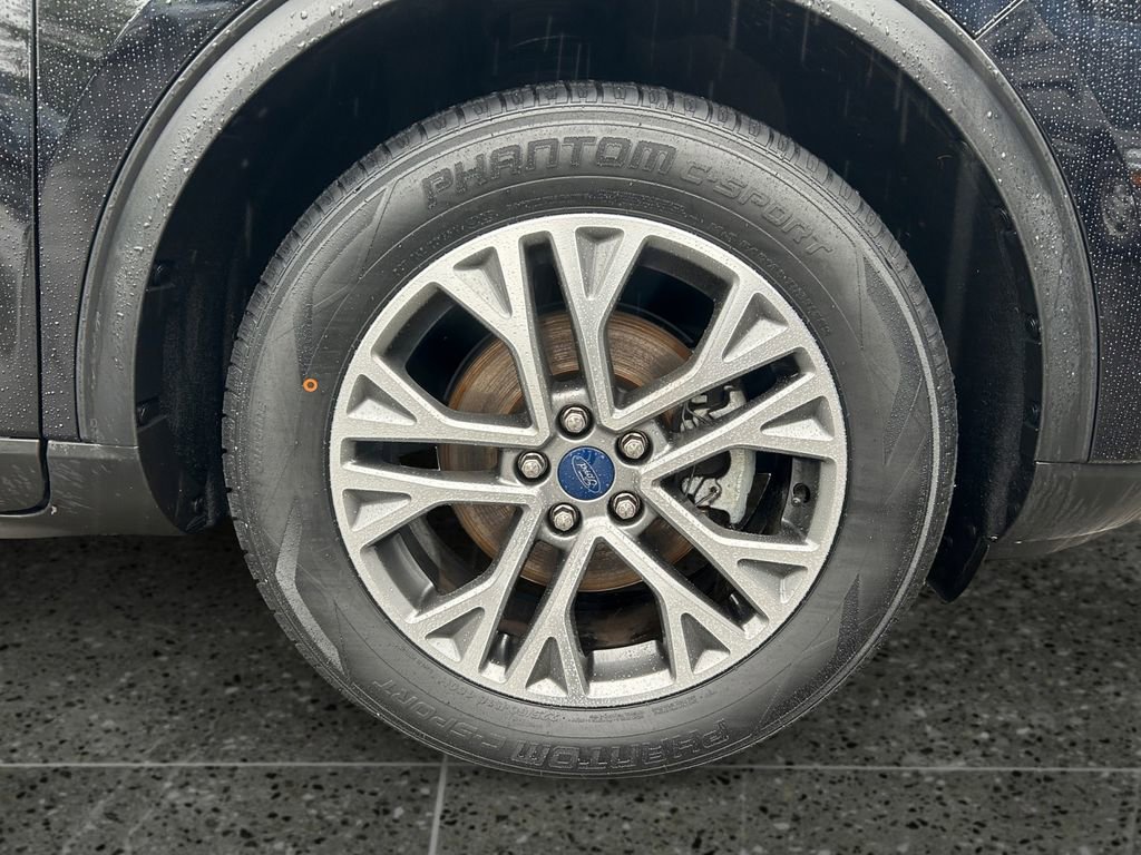 Used 2022 Ford Escape SEL image 9