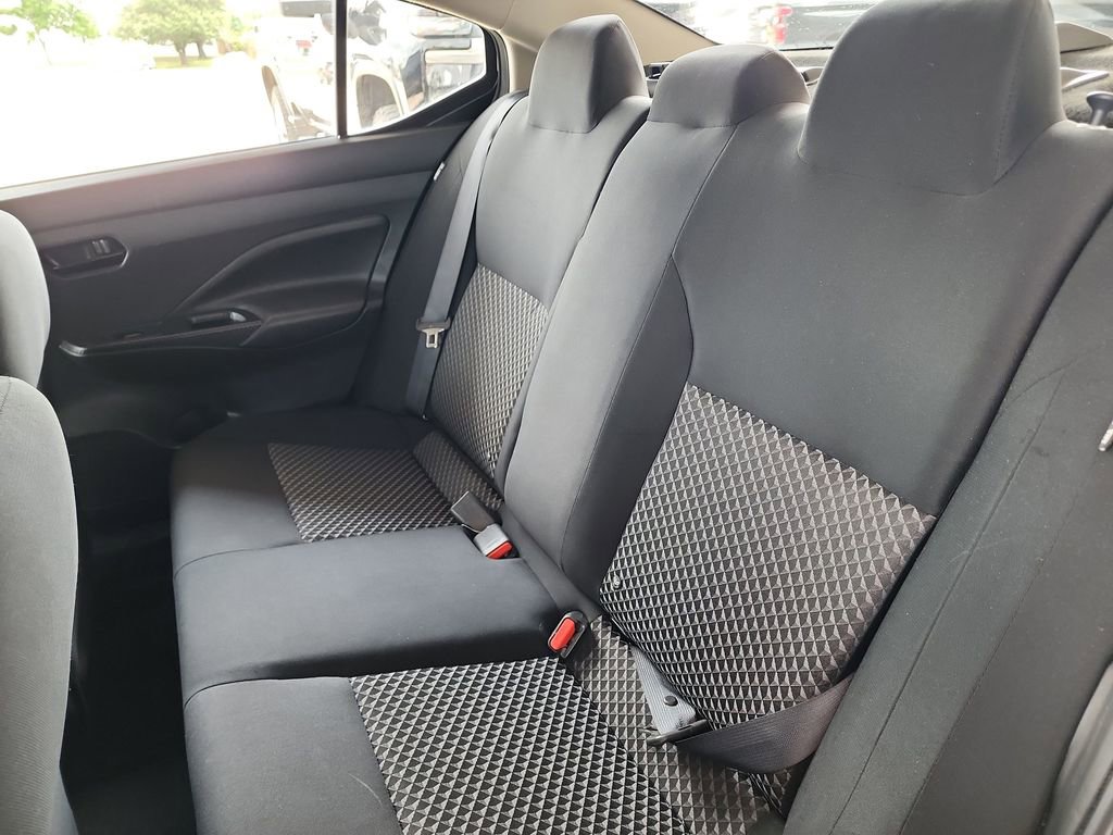 Used 2022 Nissan Versa S FWD image 38