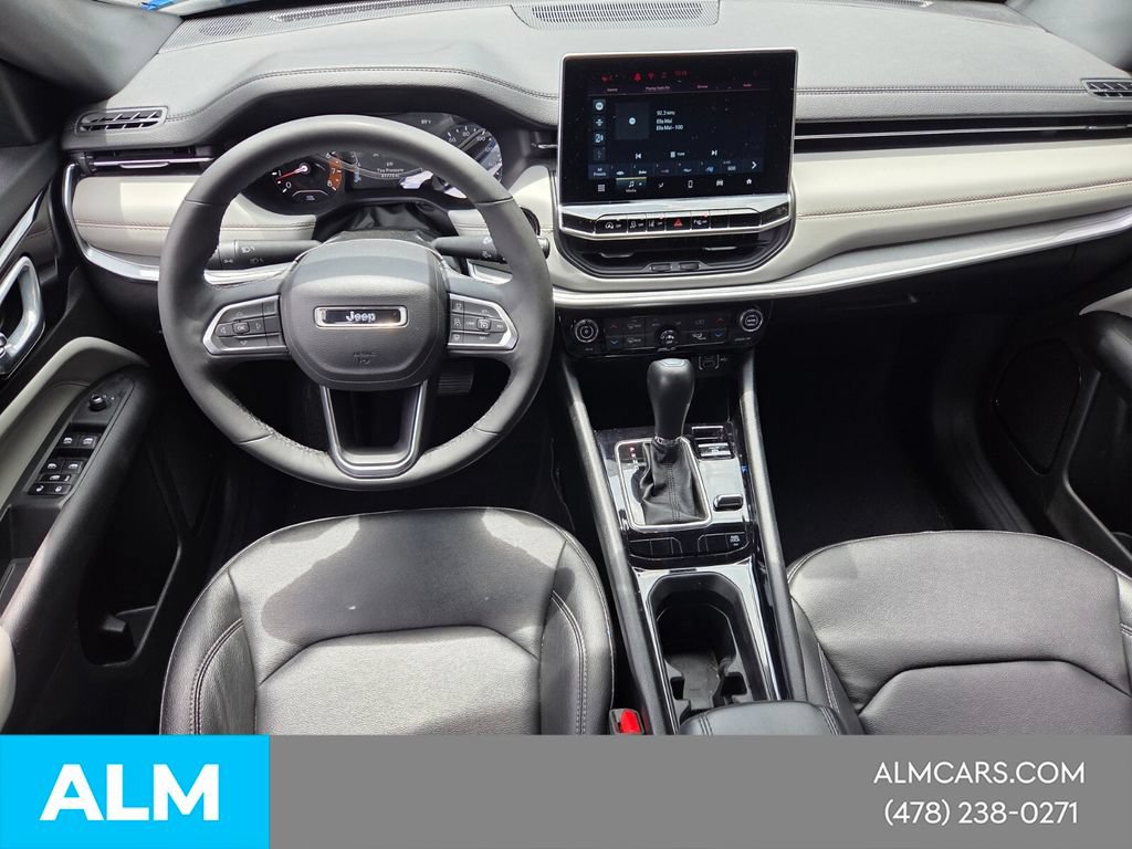 Used 2025 Jeep Compass Limited AWD/4WD image 16