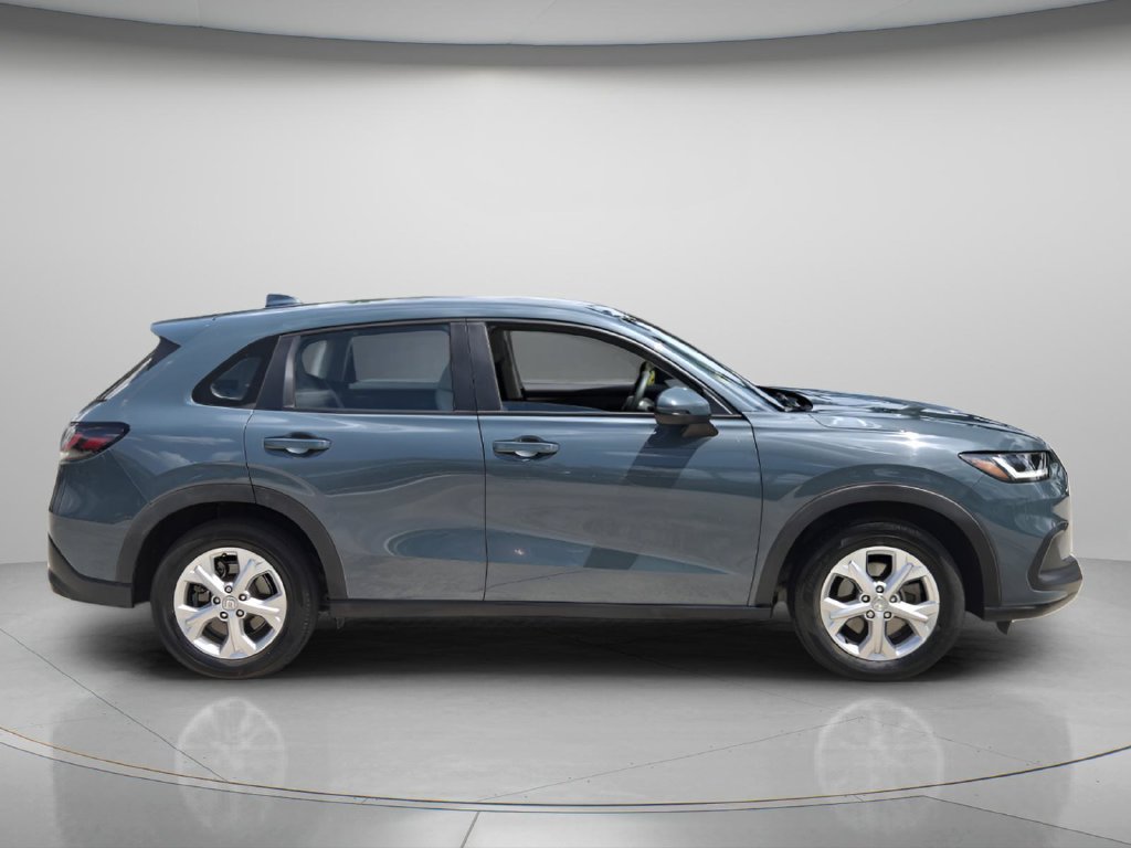 Certified 2025 Honda HR-V LX image 3