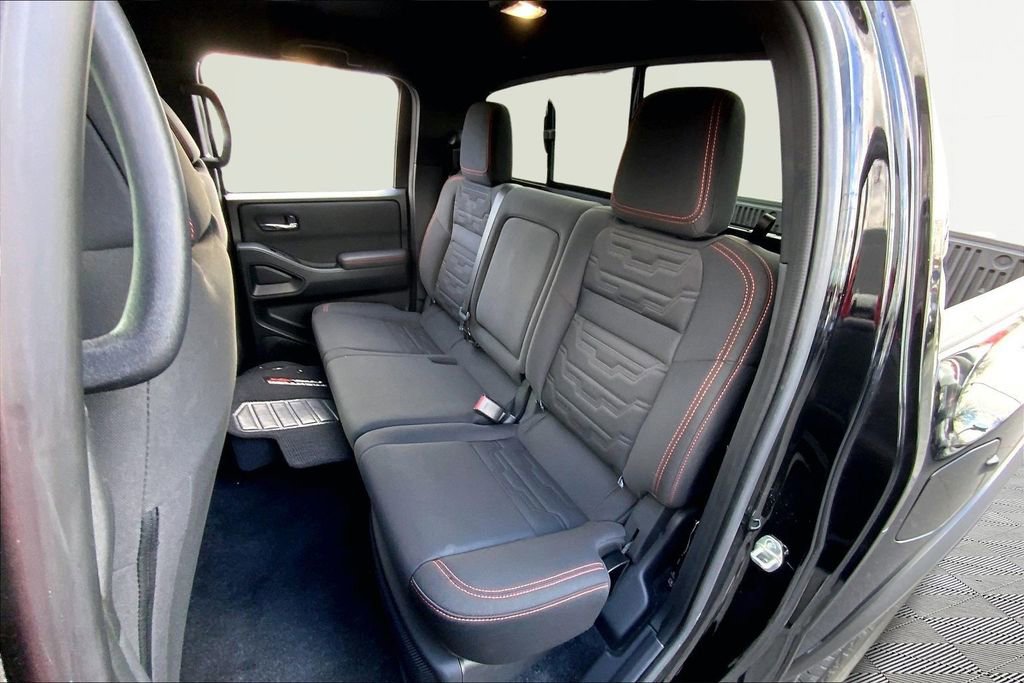 Used 2023 Nissan Frontier PRO-4X w/ Pro Convenience Package image 16