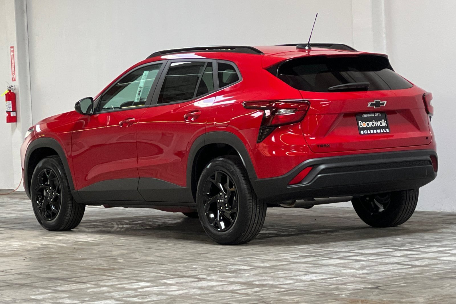 New 2026 Chevrolet Trax LT w/ Midnight Edition FWD image 6