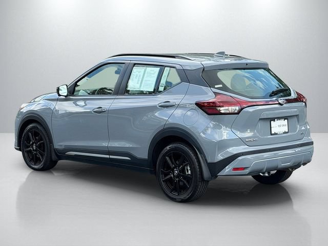 Used 2023 Nissan Kicks SR w/ SR Premium Package FWD image 6