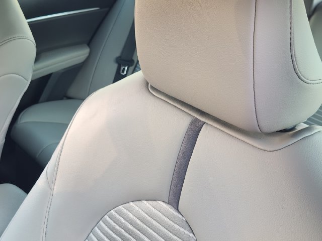 Used 2023 Toyota Camry SE FWD image 19