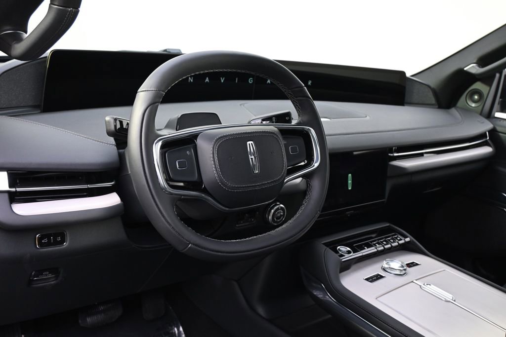 New 2026 Lincoln Navigator L Reserve w/ Jet Appearance Package image 11
