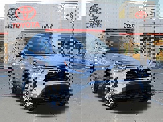 Used 2024 Toyota RAV4 XLE image 1