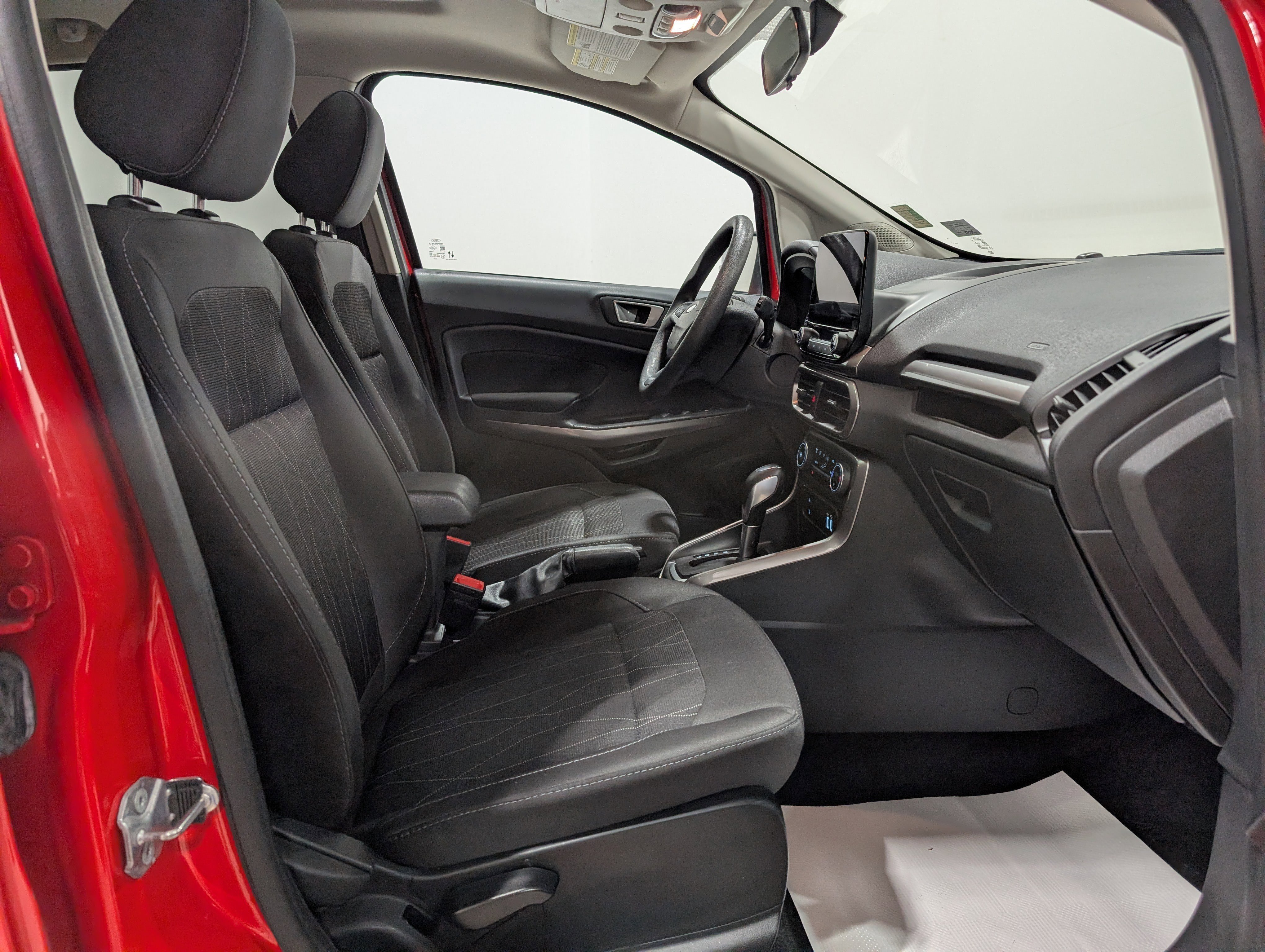 Used 2022 Ford EcoSport SE w/ Interior Protection Package image 18