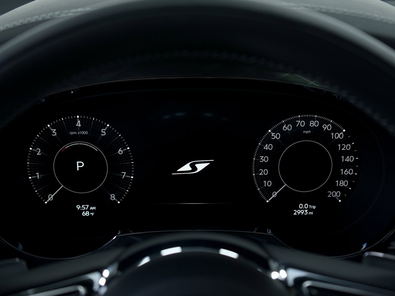 Used 2025 Bentley Bentayga image 33