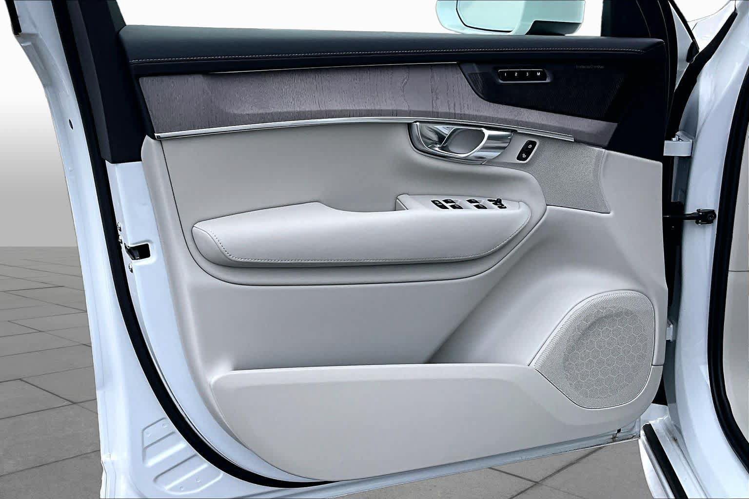 New 2026 Volvo XC90 B6 Ultra w/ Protection Package AWD/4WD image 11