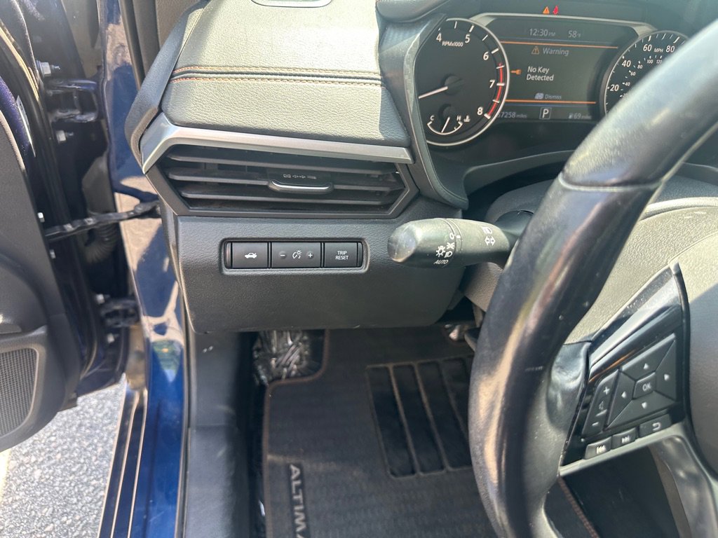 Used 2019 Nissan Altima 2.5 SR FWD image 13