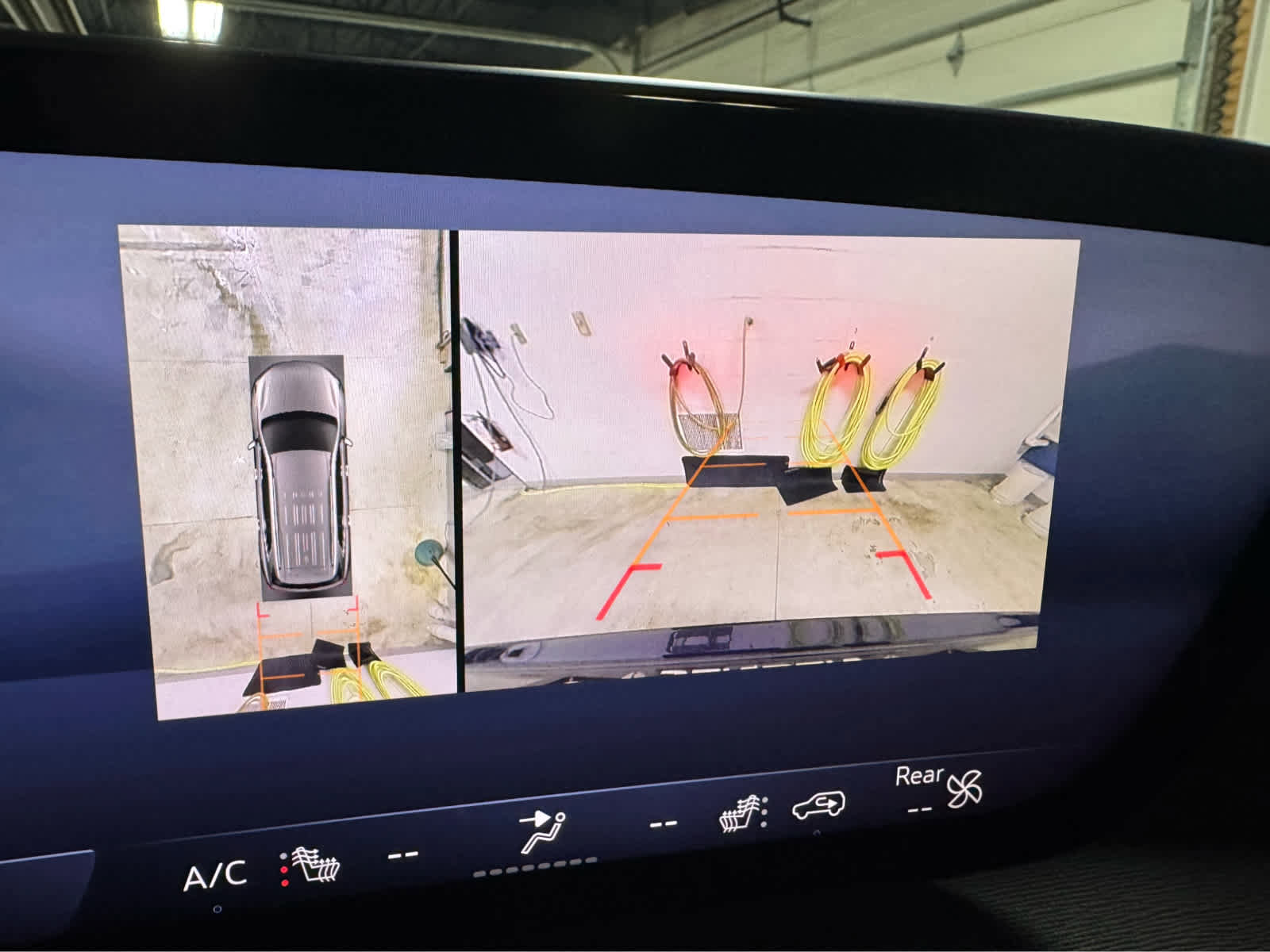 Certified 2025 Buick Enclave Preferred image 17