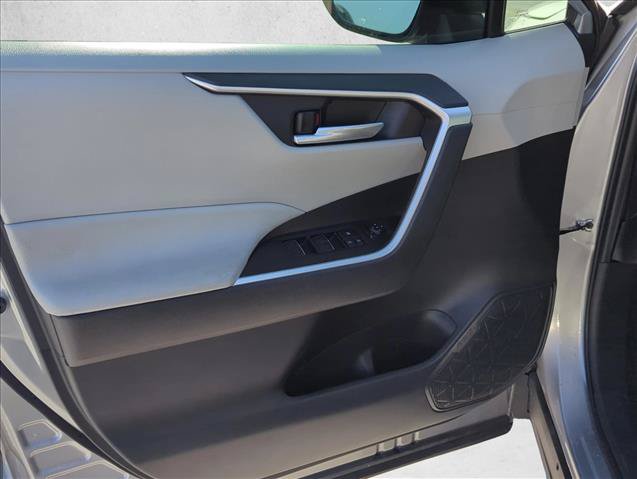 Used 2023 Toyota RAV4 XLE Premium FWD image 7