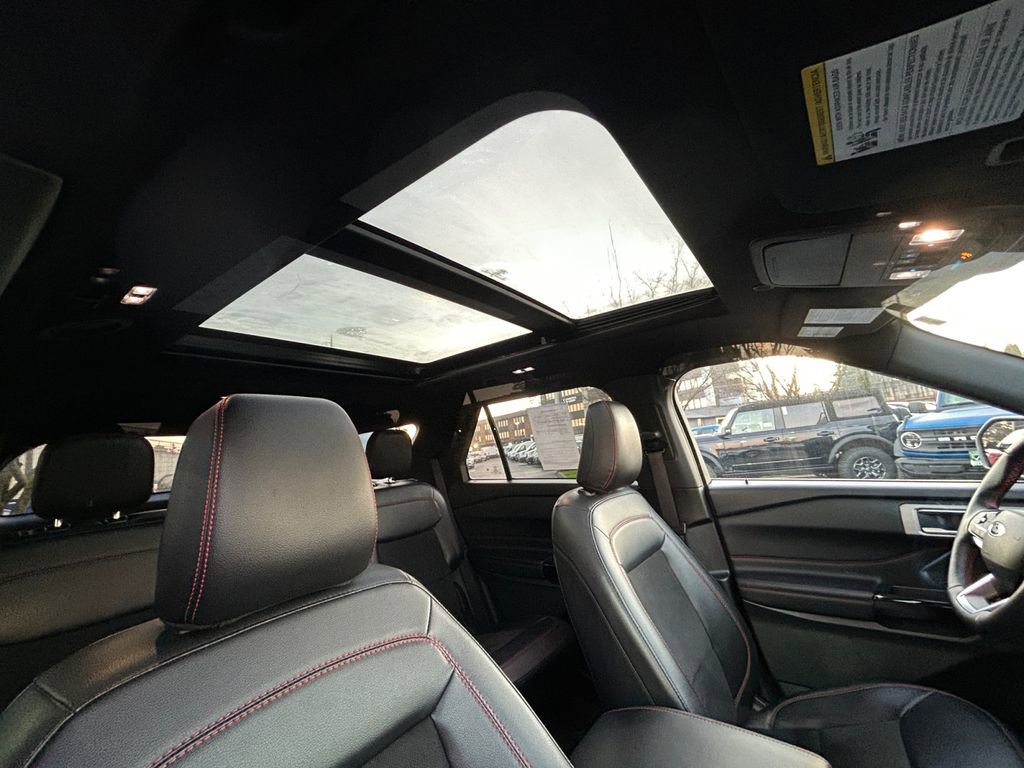Used 2023 Ford Explorer ST-Line image 27