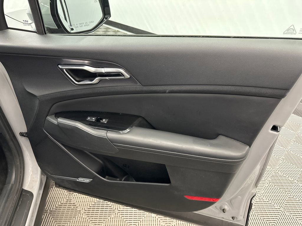Used 2023 Kia Sportage SX image 16