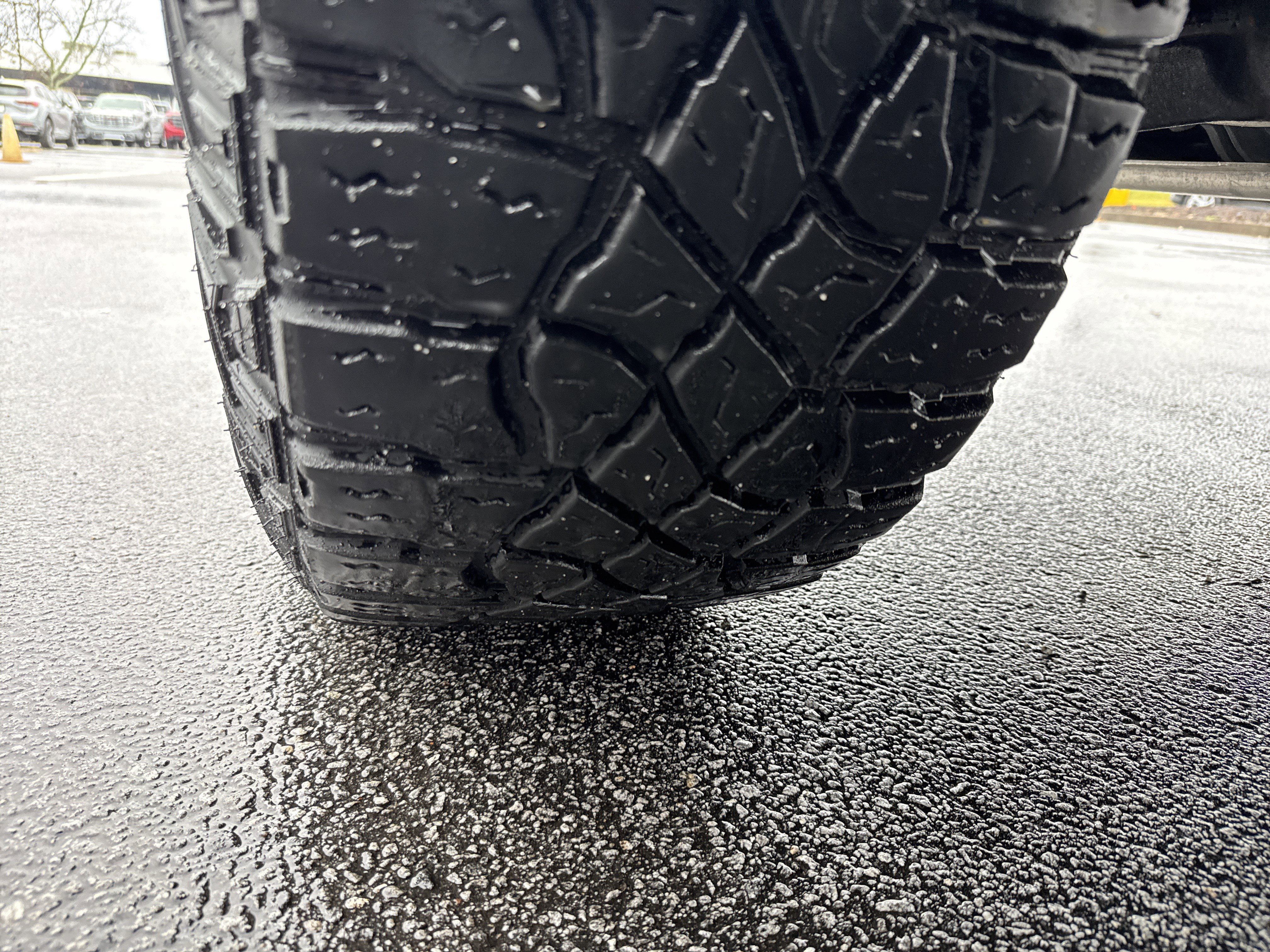 Used 2024 GMC Sierra 2500 AT4X image 12