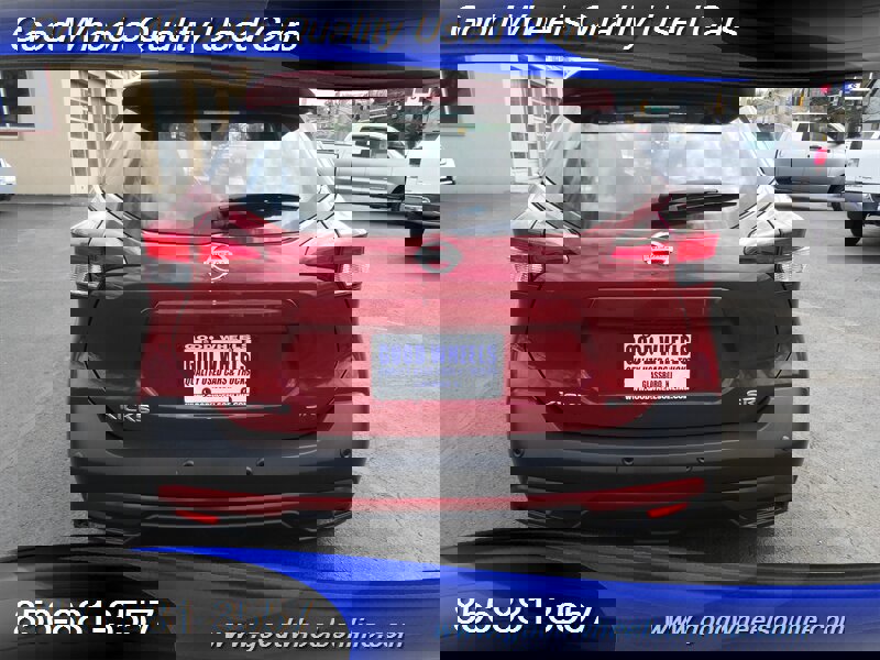 Used 2020 Nissan Kicks SR image 6