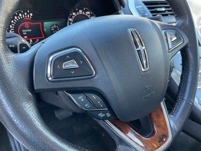 Used 2013 Lincoln MKZ image 17