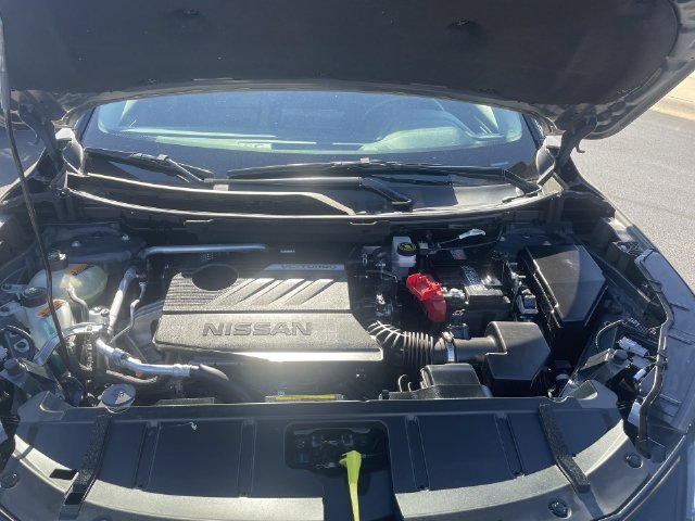 Used 2025 Nissan Rogue SV AWD/4WD image 41