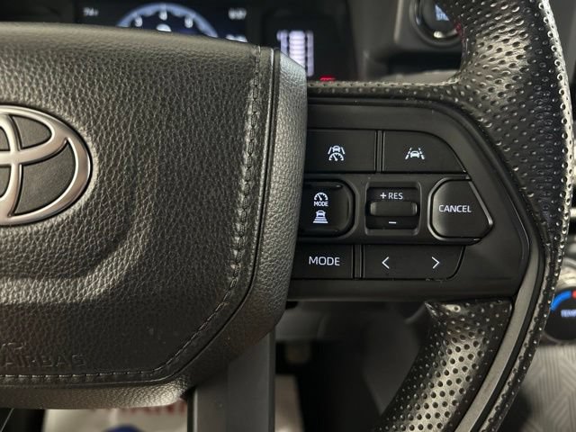 Used 2025 Toyota Tacoma SR5 AWD/4WD image 24