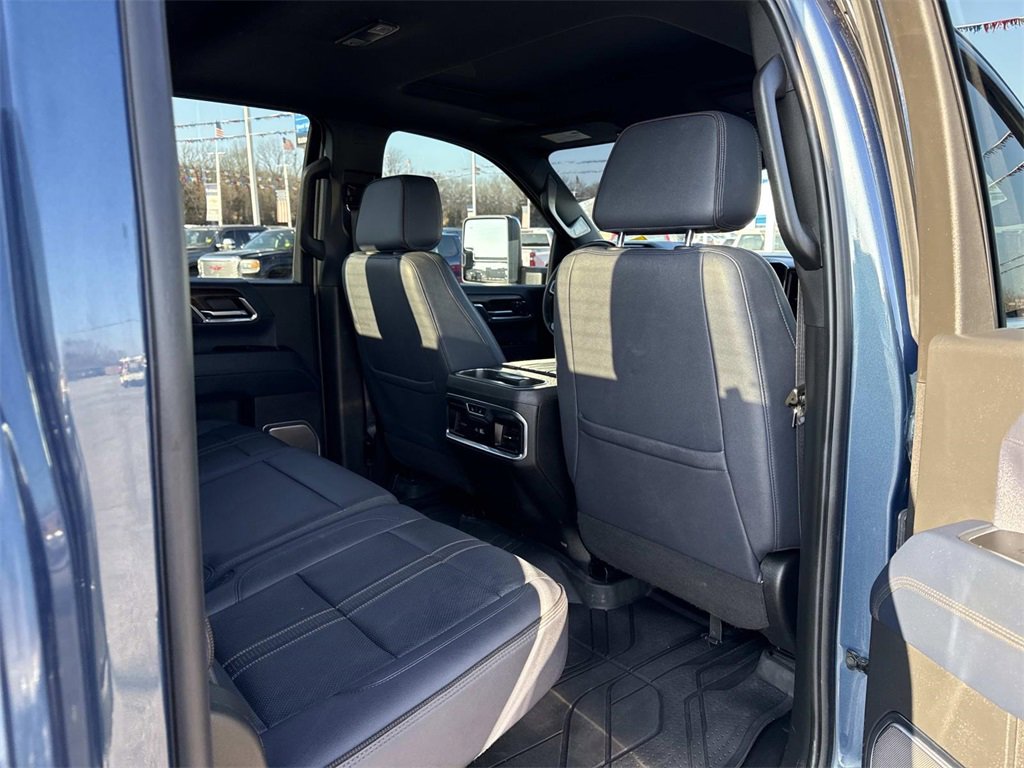 Used 2024 Chevrolet Silverado 2500 High Country w/ Technology Package image 25