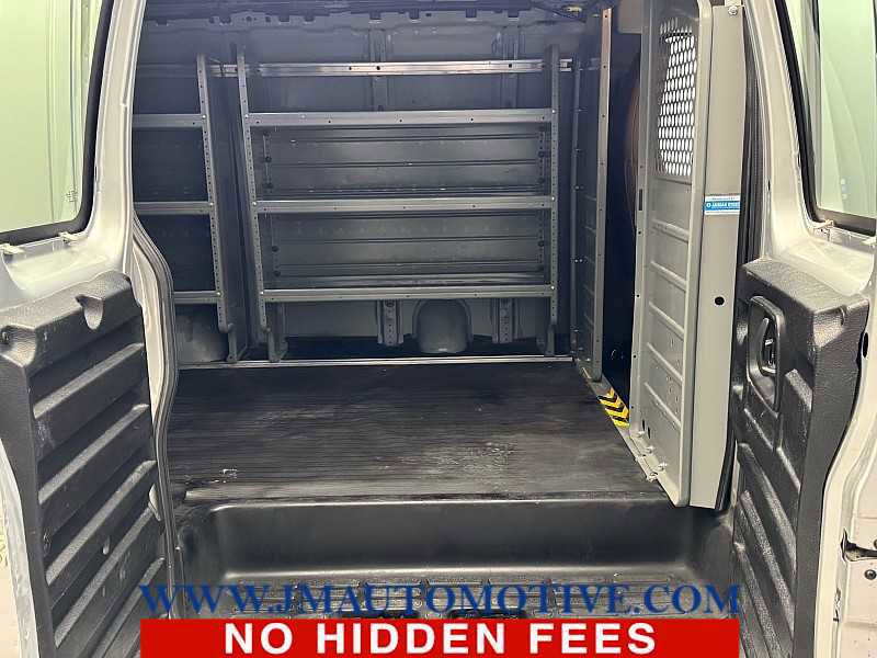 Used 2017 Chevrolet Express 2500 RWD image 24