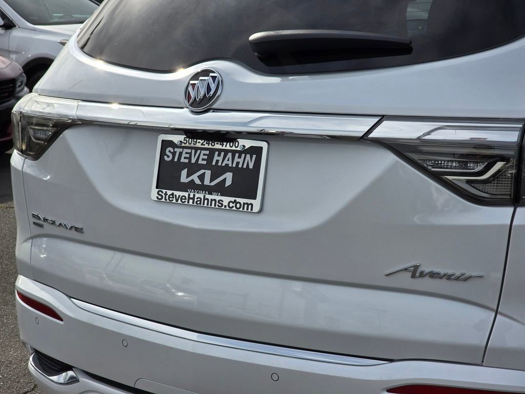 Used 2023 Buick Enclave Avenir w/ Avenir Technology Package AWD/4WD image 14