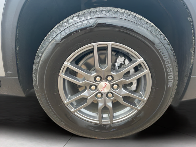 Used 2025 GMC Acadia Elevation FWD image 12