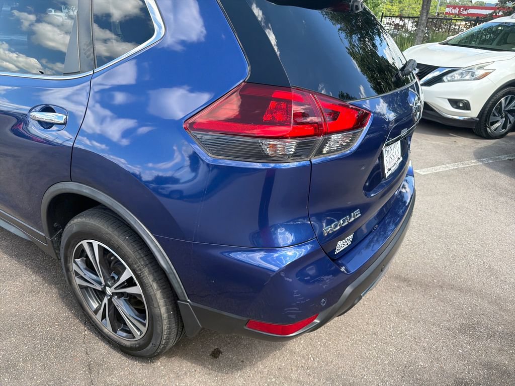 Used 2020 Nissan Rogue SV w/ Premium Package AWD/4WD image 32