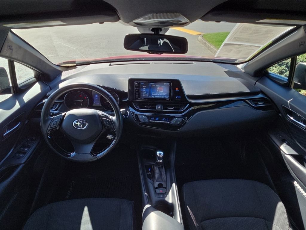Used 2018 Toyota C-HR XLE image 22