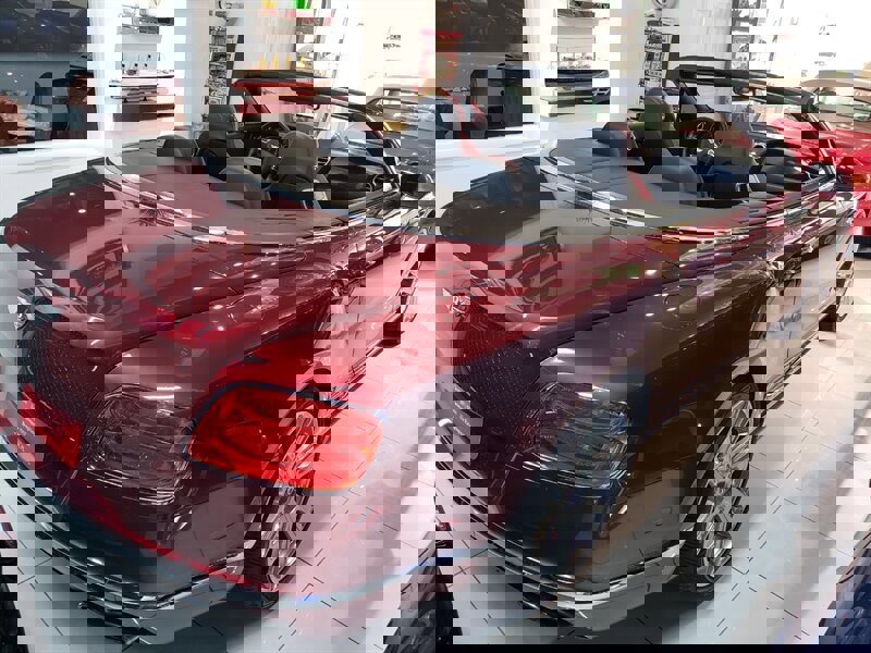 Used 2017 Bentley Continental GT image 3