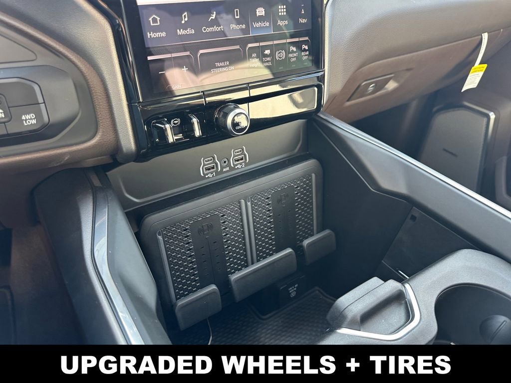 New 2026 RAM 3500 Laramie AWD/4WD image 21