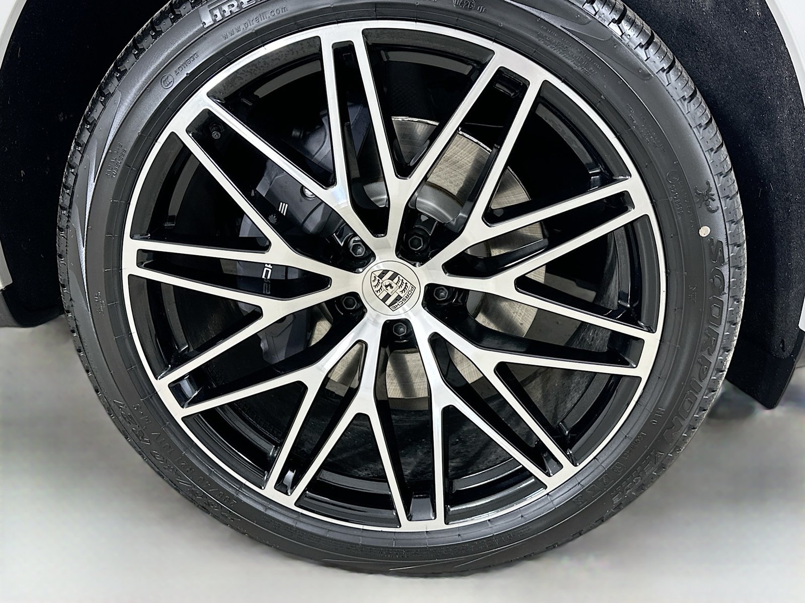 New 2026 Porsche Macan AWD/4WD image 10