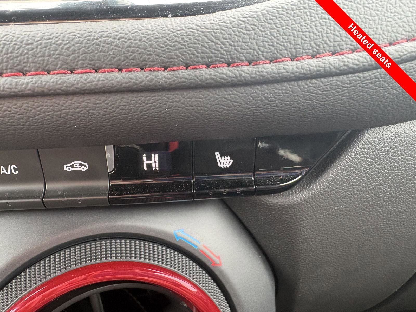 Used 2025 Chevrolet Blazer RS image 5