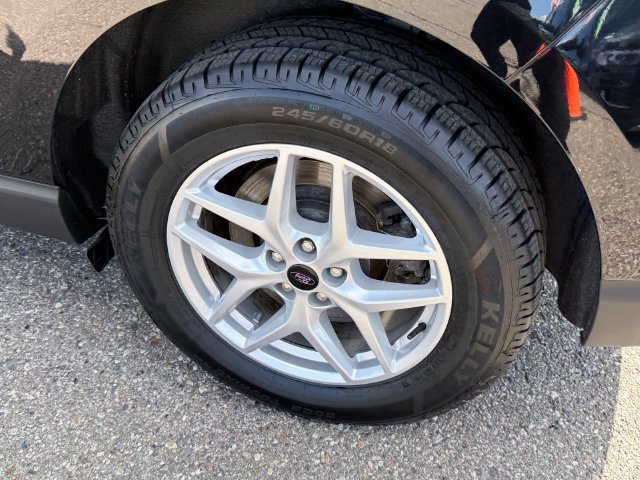 Certified 2024 Ford Edge SEL w/ Convenience Package AWD/4WD image 5