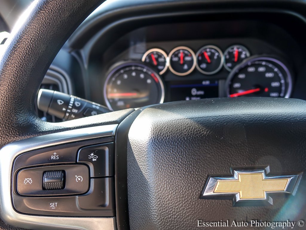 Used 2022 Chevrolet Silverado 2500 Custom w/ Custom Value Package image 17