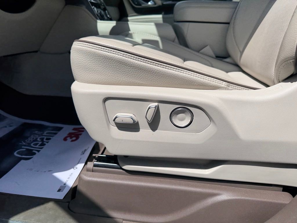 Used 2023 GMC Yukon XL Denali image 15