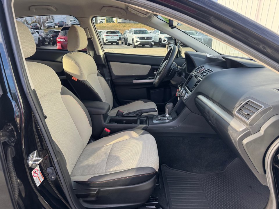 Used 2016 Subaru Crosstrek 2.0i Premium image 32