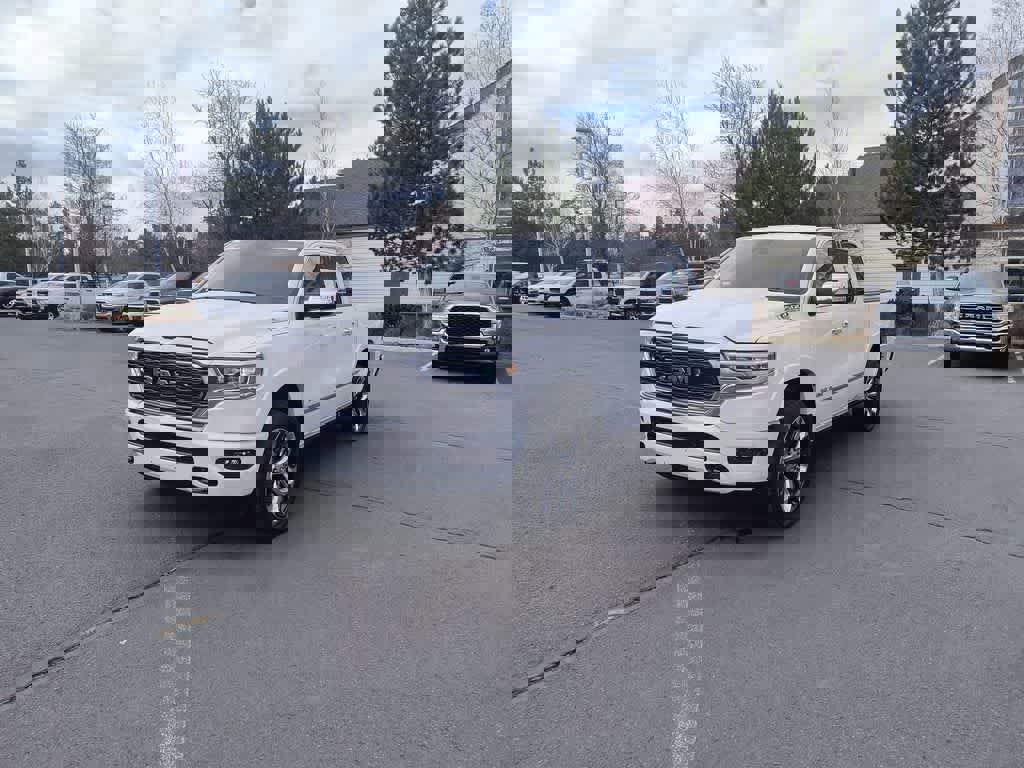 Used 2022 RAM 1500 Limited w/ Body-Colour Bumper Group image 2