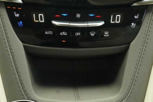 Used 2024 Cadillac XT6 Premium Luxury w/ Technology Package FWD image 18