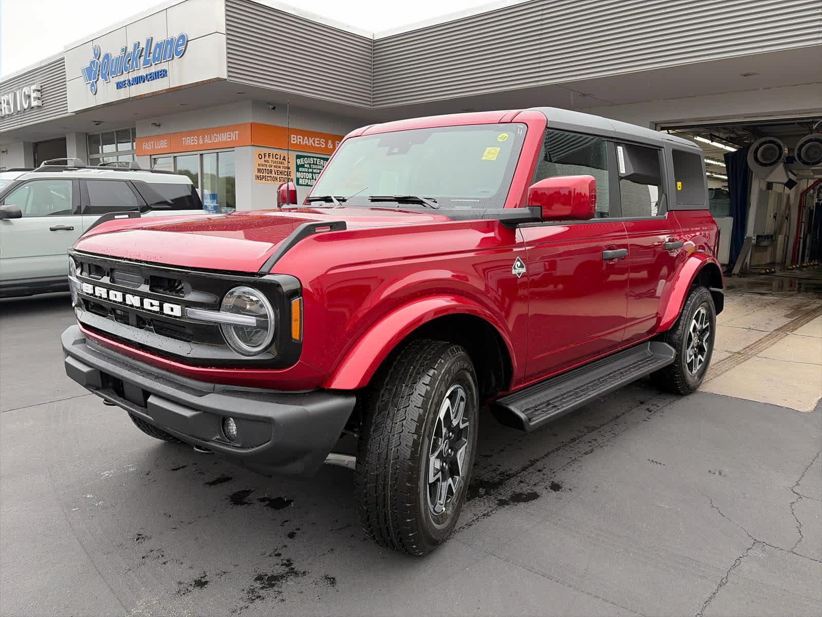 New 2026 Ford Bronco Outer Banks AWD/4WD image 4