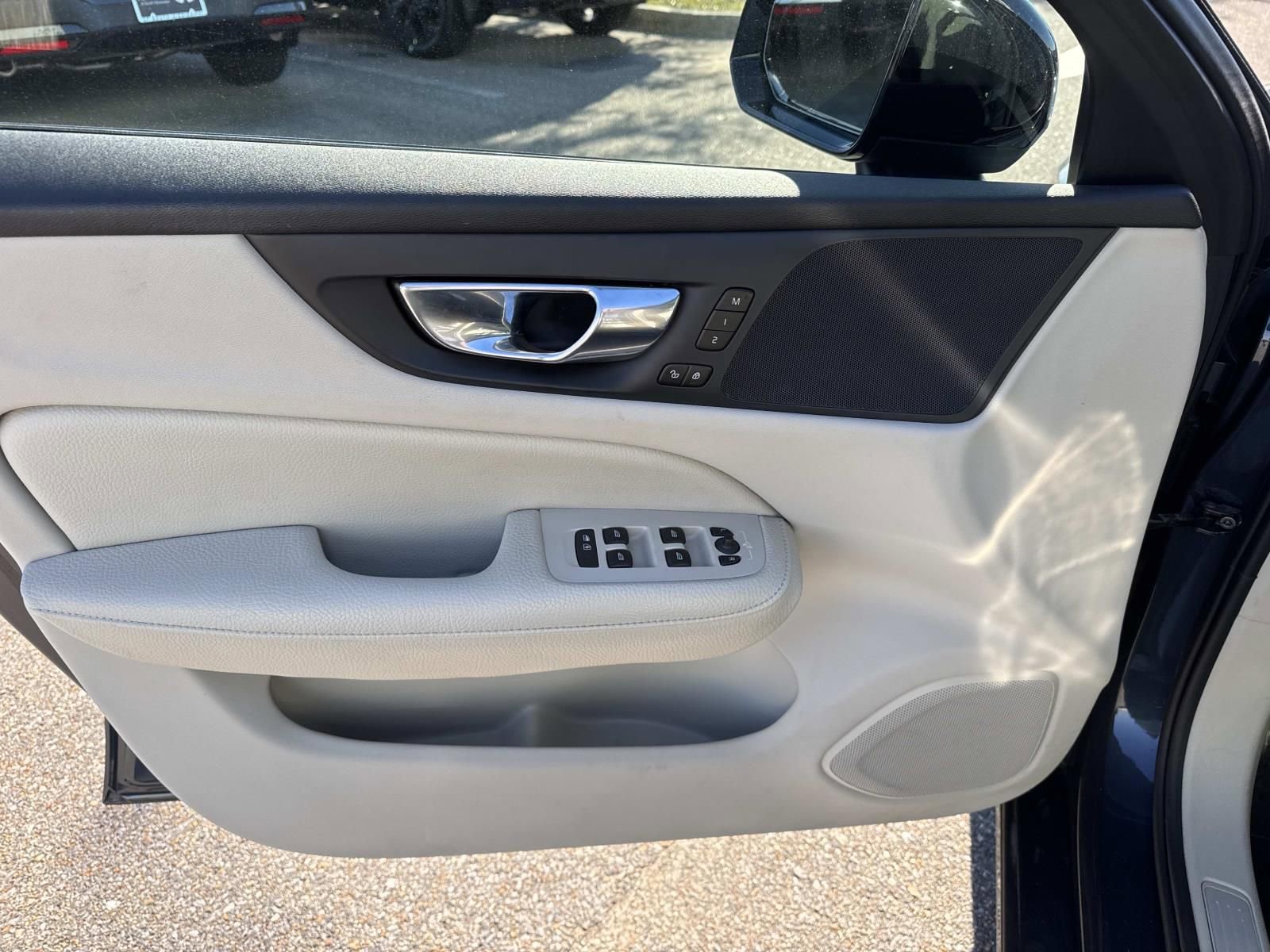 Used 2022 Volvo S60 B5 Inscription FWD image 18