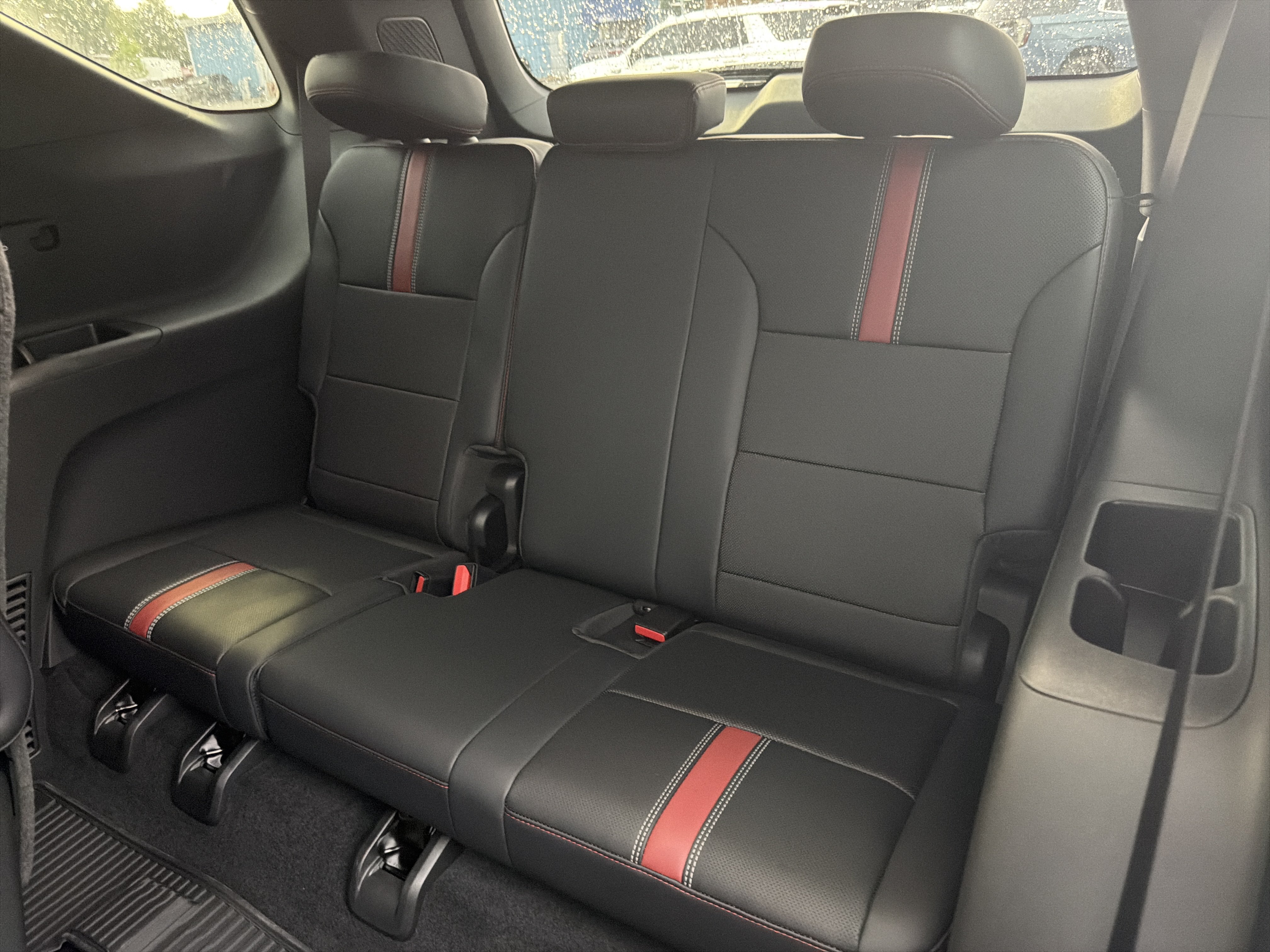 New 2027 Chevrolet Traverse RS w/ LPO, Floor Liner Package AWD/4WD image 25