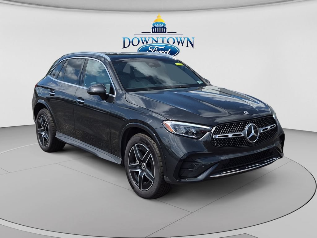 Used 2026 Mercedes-Benz GLC 300 4MATIC image 1