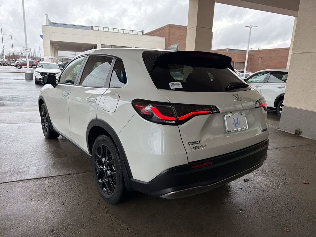 Certified 2024 Honda HR-V Sport image 3