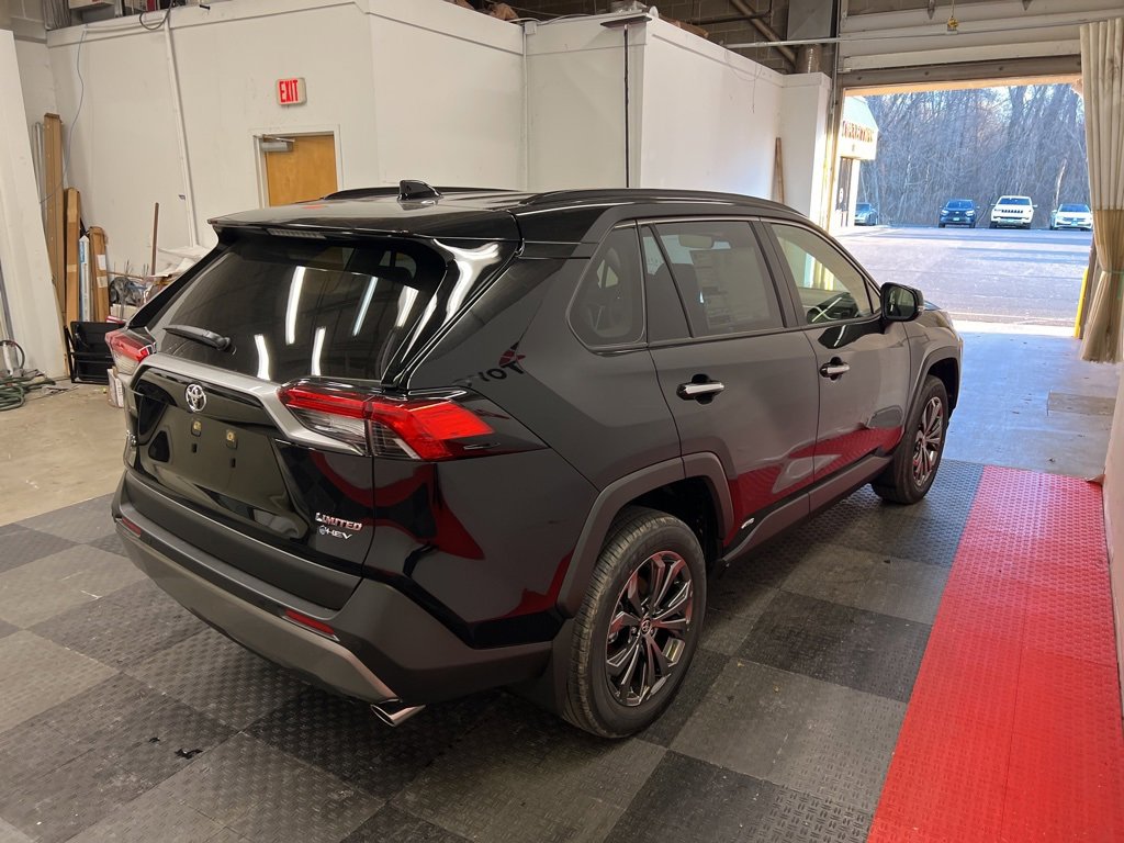 New 2025 Toyota RAV4 Limited image 10