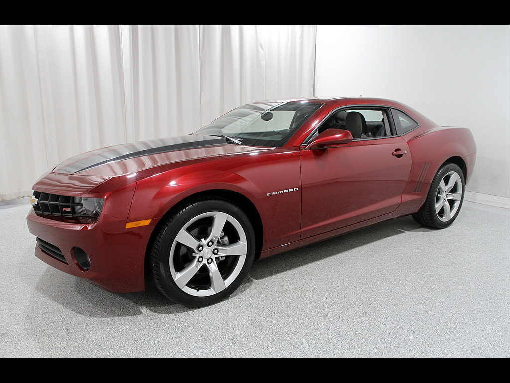 Used 2010 Chevrolet Camaro LT w/ RS Package RWD image 3