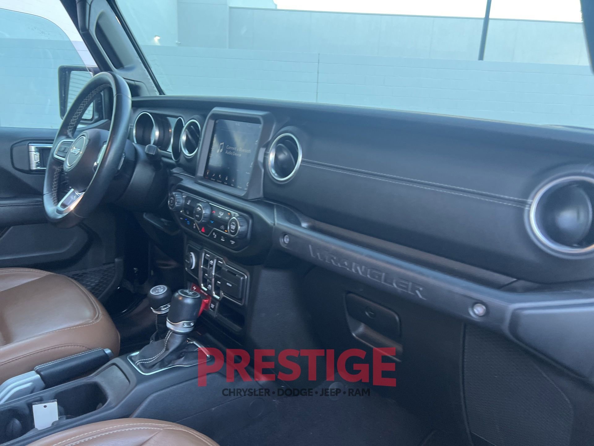 Used 2022 Jeep Wrangler Unlimited Rubicon 4xe AWD/4WD image 31