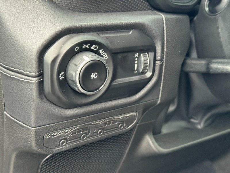 Used 2024 Jeep Wrangler Unlimited Rubicon w/ Convenience Group image 16
